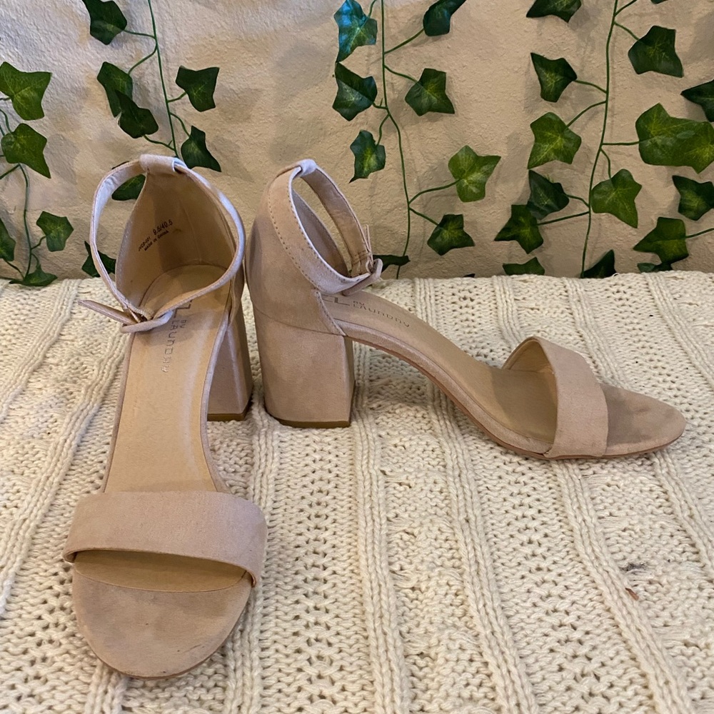 Super cute, only wore once baby pink heels! Size 9 1/2